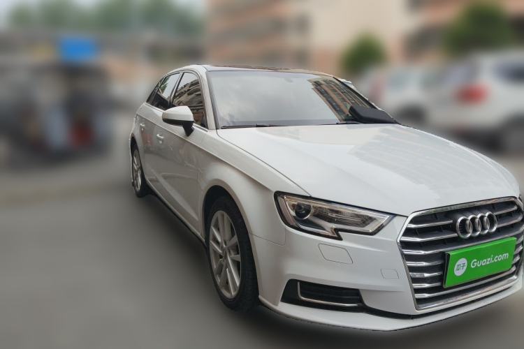 Used Audi A3 2020 Restyled Sportback 35 TFSI Entry-Level China VI Emission Standard Front Right 45 Deg
