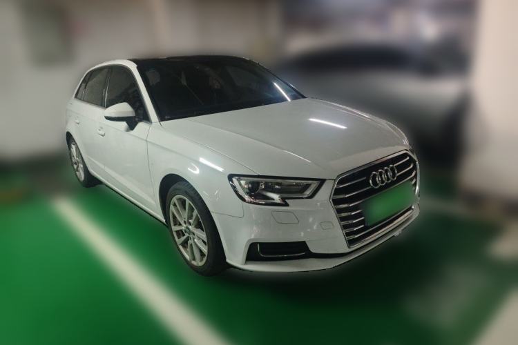 Used Audi A3 2020 Restyled Sportback 35 TFSI Entry-Level China VI Emission Standard Front Right 45 Deg