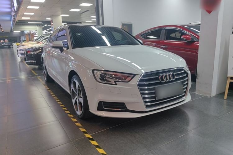 Used Audi A3 2020 Sportback 35 TFSI Ambition China VI Front Right 45 Deg