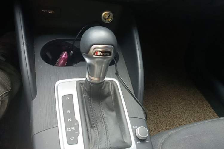 Used Audi A3 2020 Sportback 35 TFSI Ambition China VI Gear Lever