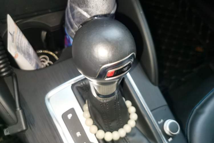 Used Audi A3 2020 Limousine 35 TFSI Fashion Edition China VI Emission Standard Gear Lever