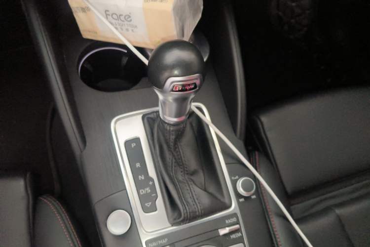Used Audi A3 2020 Sportback 40 TFSI Style Edition China VI Emission Standard Gear Lever