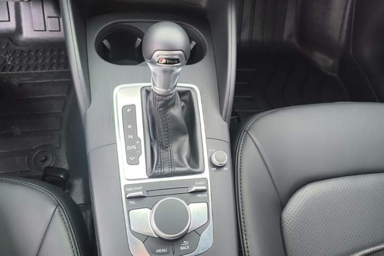 Used Audi A3 2020 Restyled Limousine 35 TFSI Ambition Version China VI Gear Lever