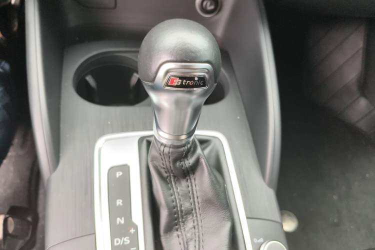Used Audi A3 2020 Restyled Limousine 35 TFSI Ambition Version China VI Gear Lever