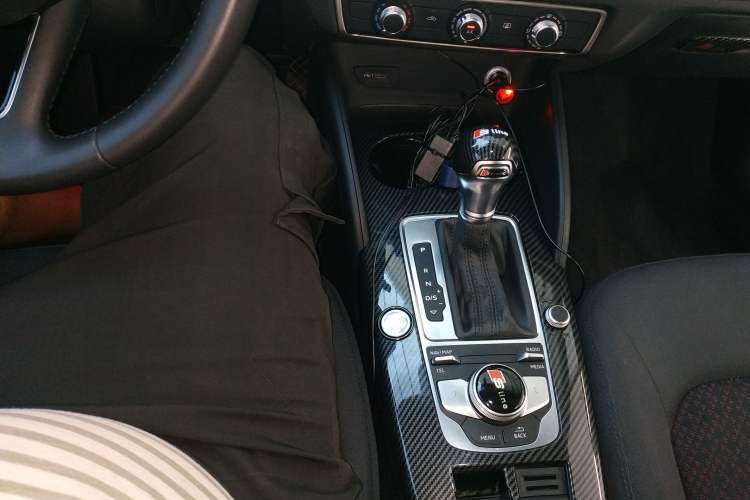 Used Audi A3 2020 Restyled Limousine 35 TFSI Ambition Version China VI Gear Lever