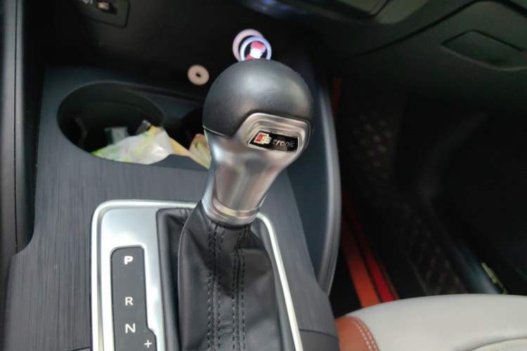 Used Audi A3 2020 Sportback 35 TFSI Ambition China VI Gear Lever