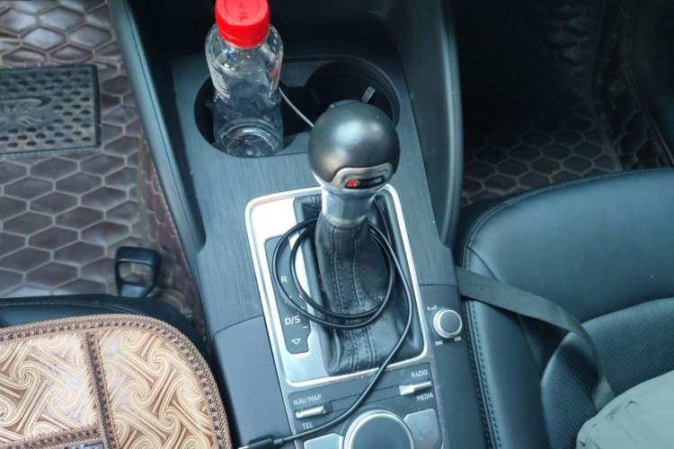 Used Audi A3 2020 Limousine 35 TFSI Ambition China VI Gear Lever