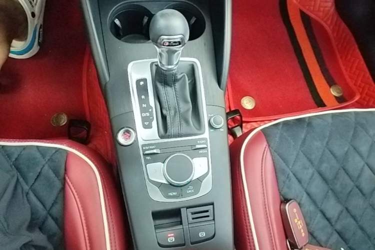 Used Audi A3 2020 Restyled Limousine 35 TFSI Ambition Version China VI Gear Lever