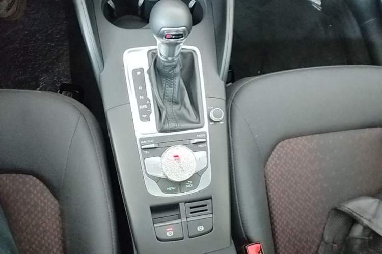 Used Audi A3 2020 Restyled Limousine 35 TFSI Ambition Version China VI Gear Lever