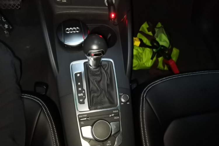 Used Audi A3 2020 Restyled Limousine 35 TFSI Ambition Version China VI Gear Lever