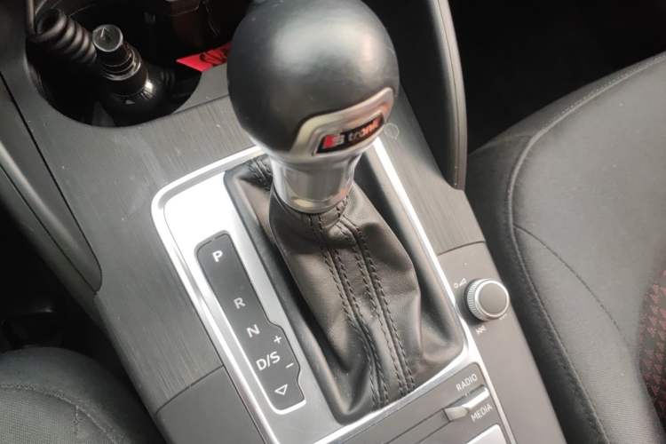 Used Audi A3 2020 Limousine 35 TFSI Ambition China VI Gear Lever