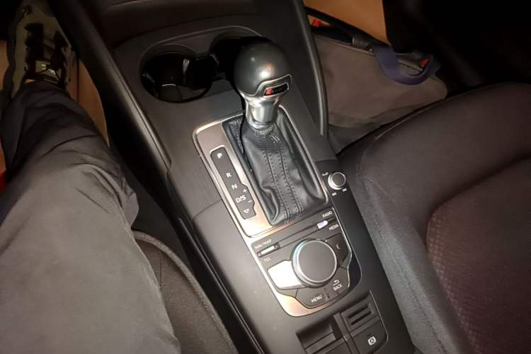 Used Audi A3 2020 Limousine 35 TFSI Ambition China VI Gear Lever