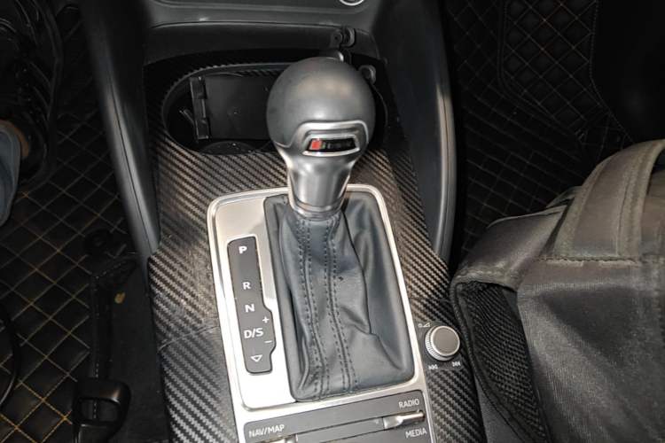 Used Audi A3 2020 Sportback 35 TFSI Ambition China VI Gear Lever