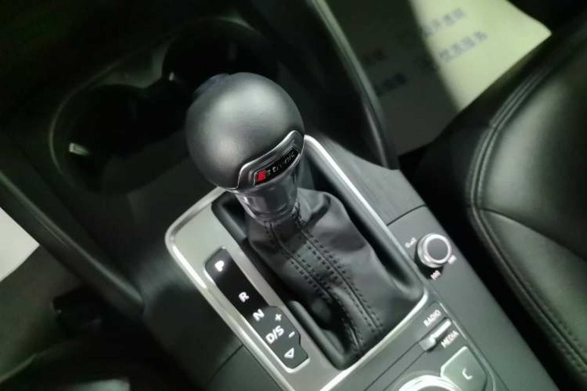Used Audi A3 2020 Restyled Sportback 35 TFSI Entry-Level China VI Emission Standard Gear Lever