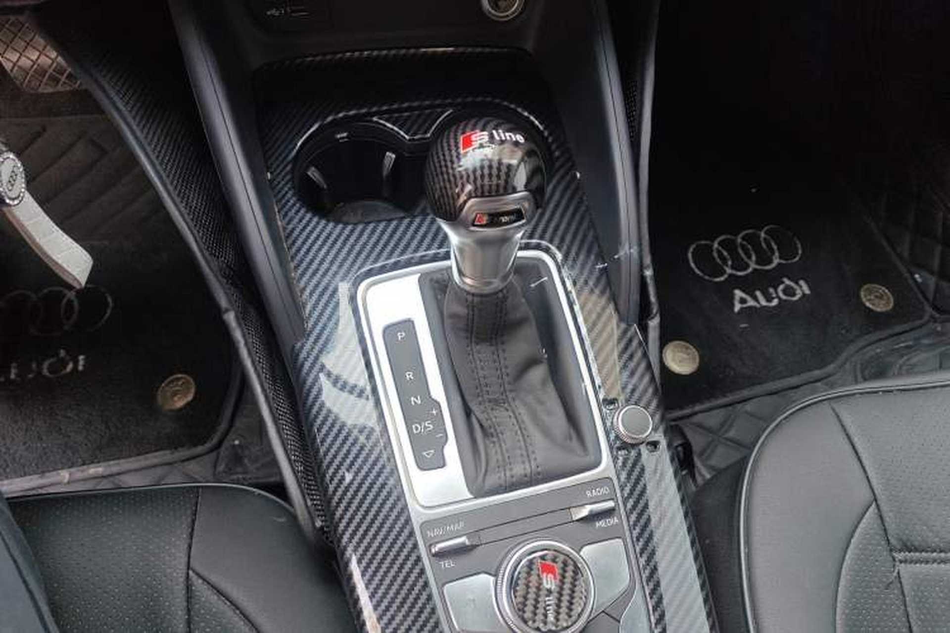 Used Audi A3 2020 Limousine 35 TFSI Fashion Edition China VI Emission Standard Gear Lever