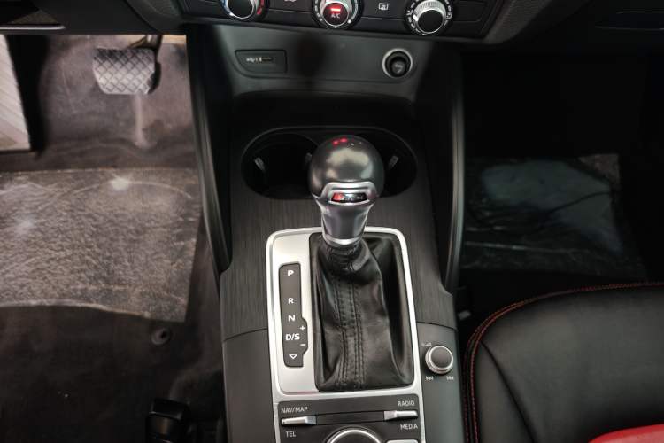 Used Audi A3 2020 Restyled Limousine 35 TFSI Ambition Version China VI Gear Lever
