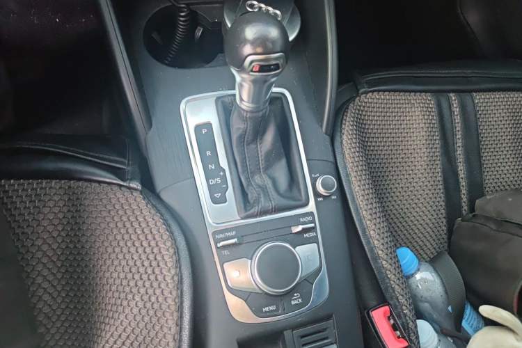 Used Audi A3 2020 Sportback 35 TFSI Ambition China VI Gear Lever