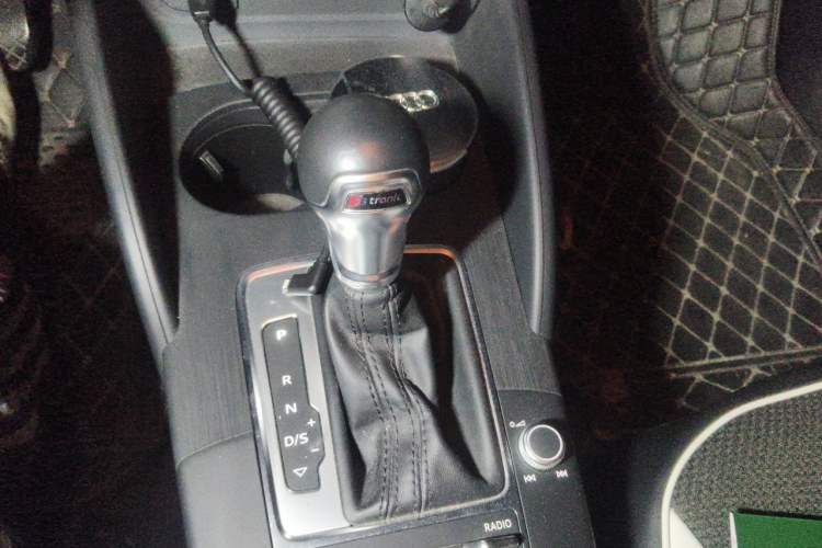 Used Audi A3 2020 Restyled Limousine 35 TFSI Ambition Version China VI Gear Lever