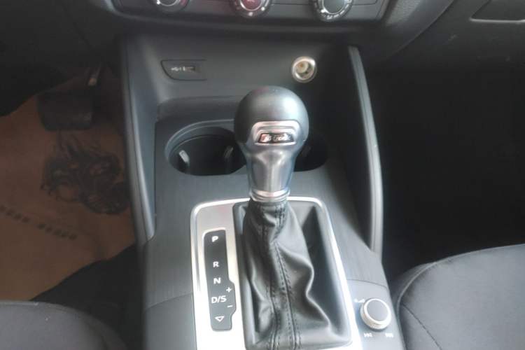 Used Audi A3 2020 Sportback 35 TFSI Ambition China VI Gear Lever