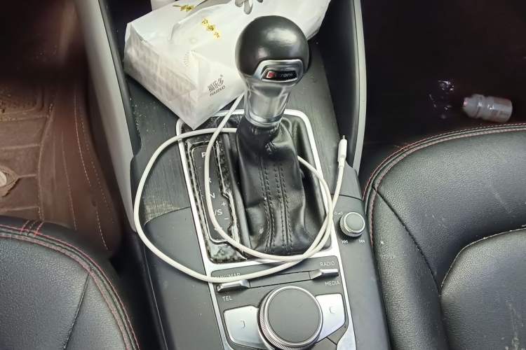Used Audi A3 2020 Sportback 35 TFSI Ambition China VI Gear Lever