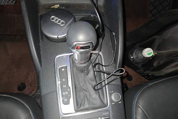 Used Audi A3 2020 Sportback 35 TFSI Fashion Edition China VI Emission Standard Gear Lever