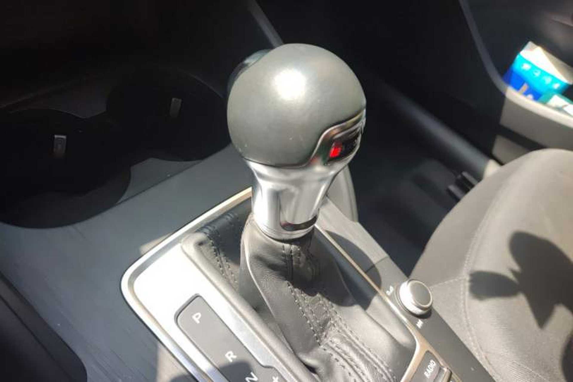 Used Audi A3 2020 Restyled Limousine 35 TFSI Ambition Version China VI Gear Lever