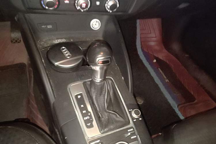 Used Audi A3 2020 Restyled Sportback 35 TFSI Entry-Level China VI Emission Standard Gear Lever