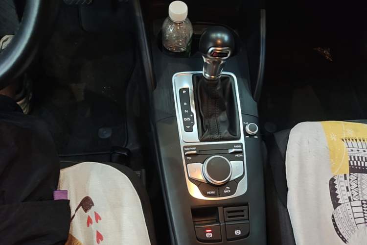 Used Audi A3 2020 Sportback 35 TFSI Ambition China VI Gear Lever