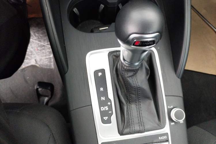Used Audi A3 2020 Restyled Limousine 35 TFSI Ambition Version China VI Gear Lever