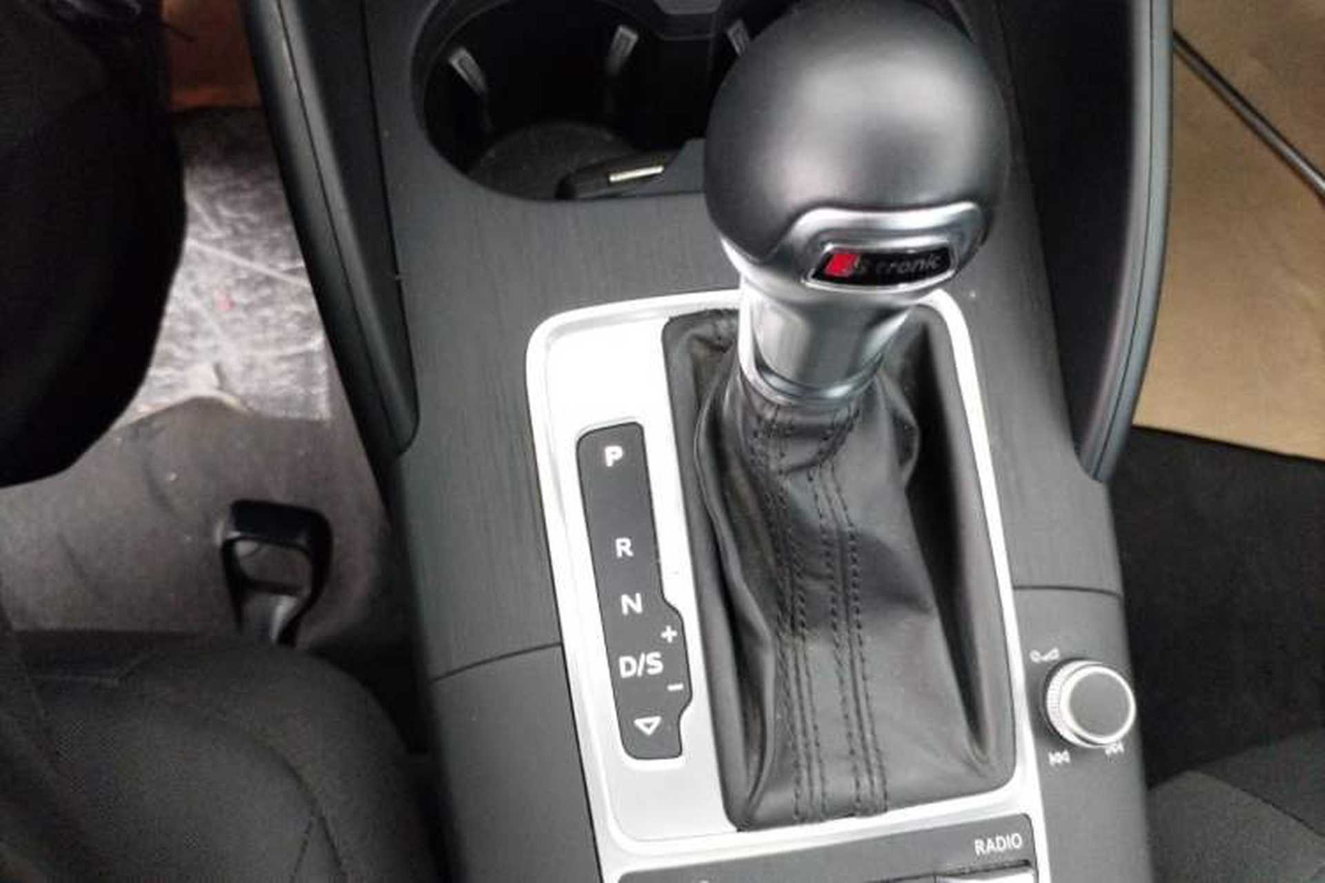 Used Audi A3 2020 Restyled Limousine 35 TFSI Ambition Version China VI Gear Lever