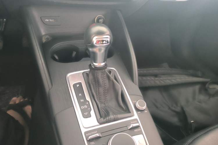 Used Audi A3 2020 Restyled Limousine 35 TFSI Ambition Version China VI Gear Lever