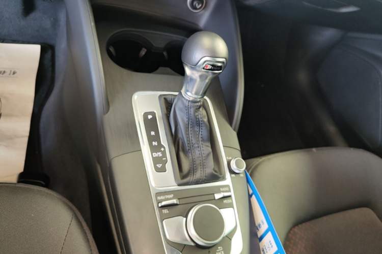 Used Audi A3 2020 Sportback 35 TFSI Ambition China VI Gear Lever