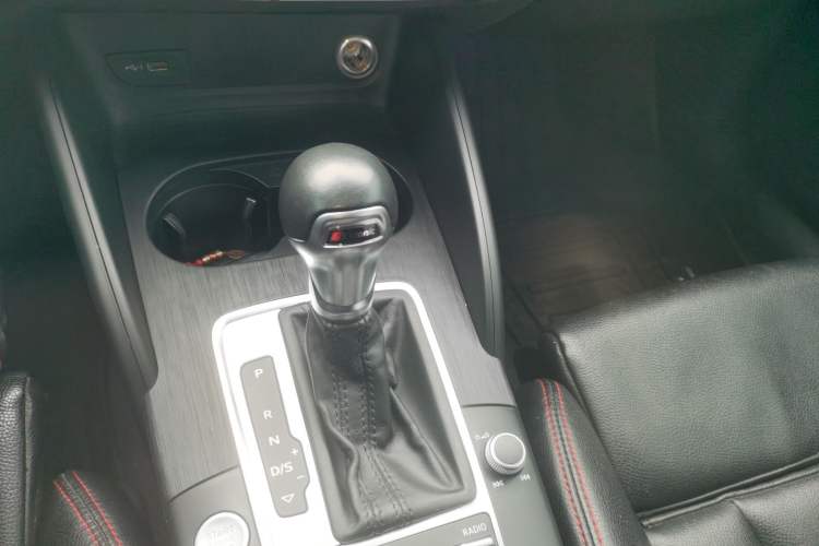 Used Audi A3 2020 Limousine 35 TFSI Sporty Version China VI Gear Lever