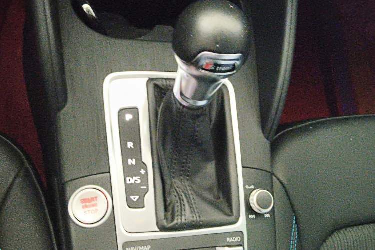 Used Audi A3 2020 Sportback 35 TFSI Fashion Edition China VI Emission Standard Gear Lever