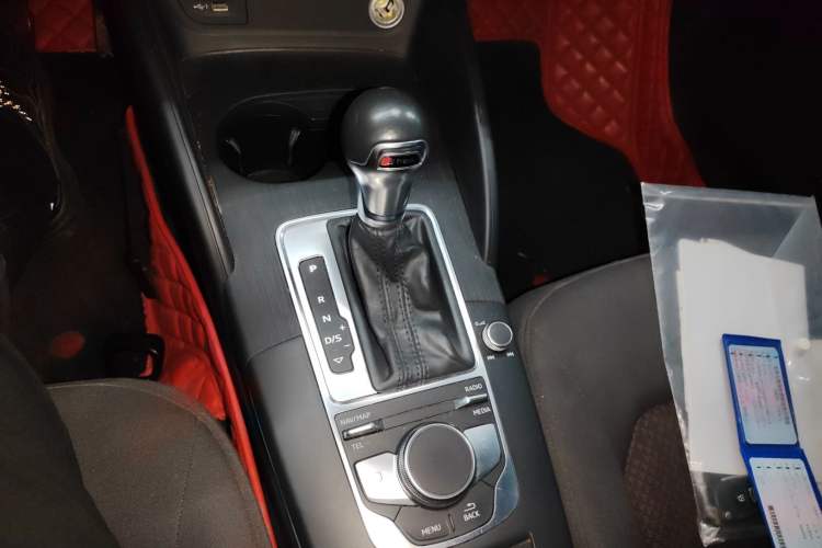 Used Audi A3 2020 Restyled Limousine 35 TFSI Ambition Version China VI Gear Lever
