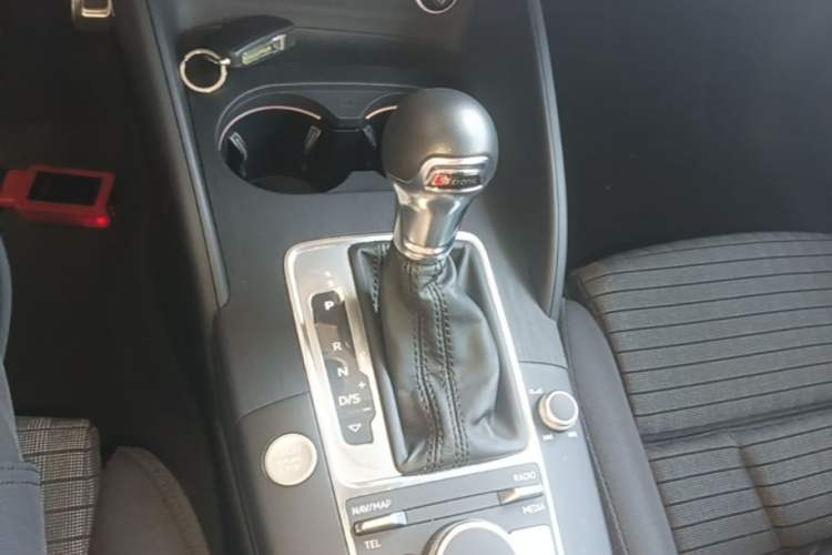 Used Audi A3 2020 Limousine 35 TFSI Sporty Version China VI Gear Lever