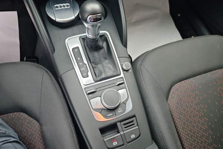 Used Audi A3 2020 Limousine 35 TFSI Ambition China VI Gear Lever