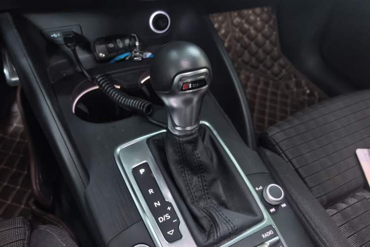 Used Audi A3 2020 Limousine 35 TFSI Sporty Version China VI Gear Lever