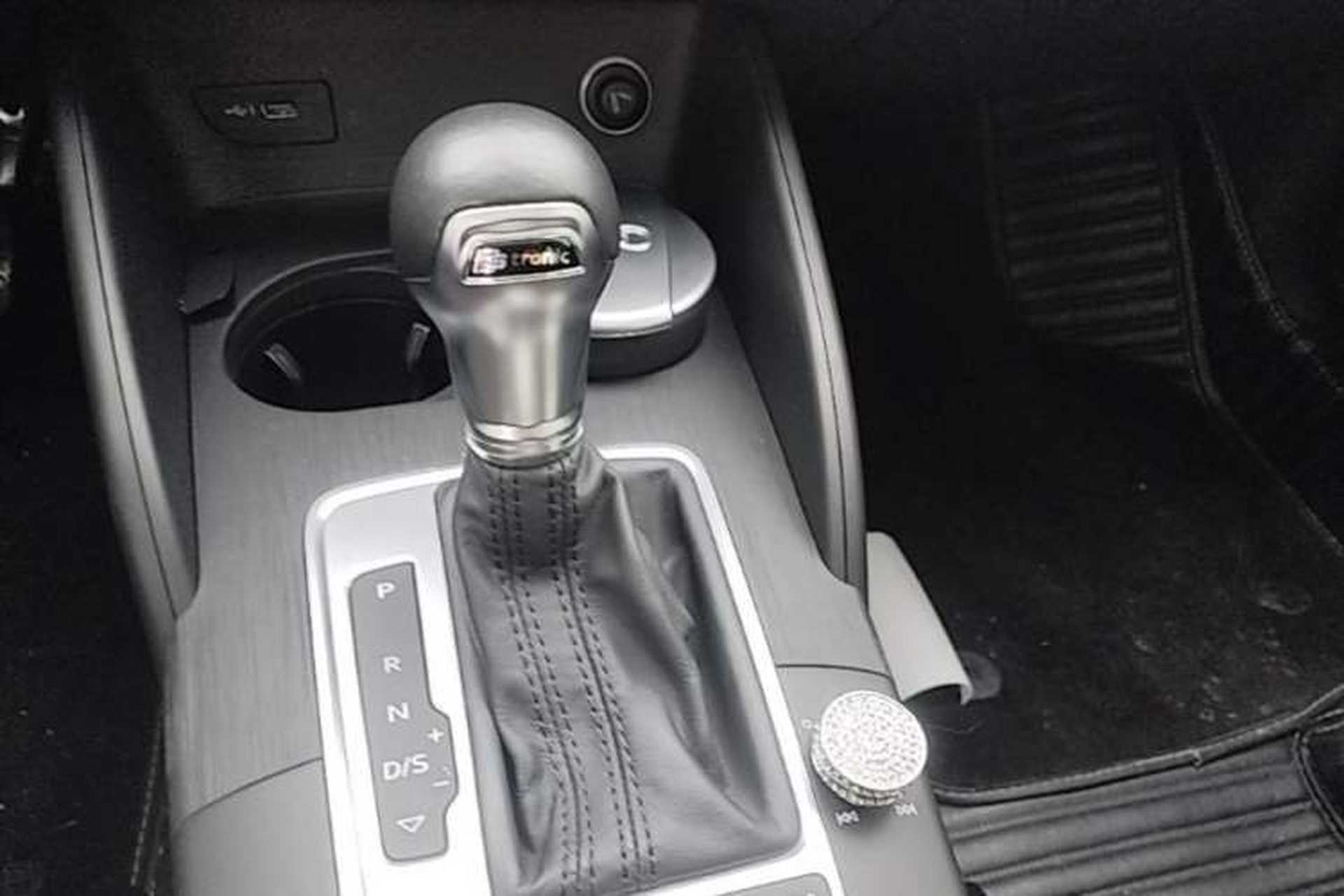 Used Audi A3 2020 Restyled Limousine 35 TFSI Ambition Version China VI Gear Lever