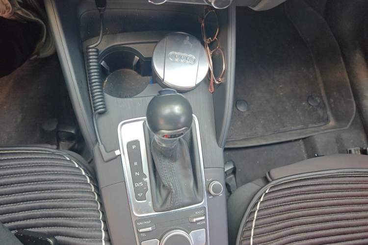 Used Audi A3 2020 Limousine 35 TFSI Ambition China VI Gear Lever