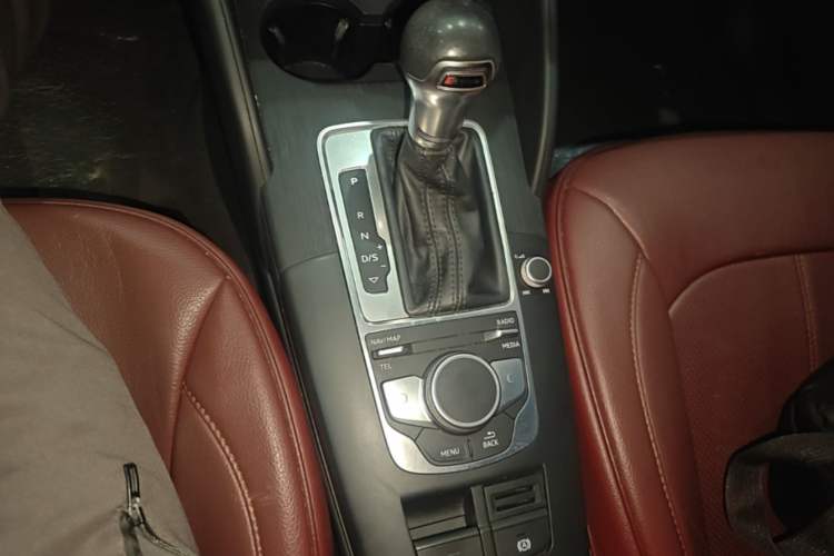 Used Audi A3 2020 Limousine 35 TFSI Ambition China VI Gear Lever