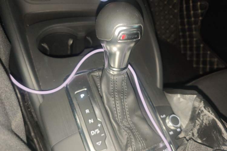 Used Audi A3 2020 Restyled Sportback 35 TFSI Entry-Level China VI Emission Standard Gear Lever