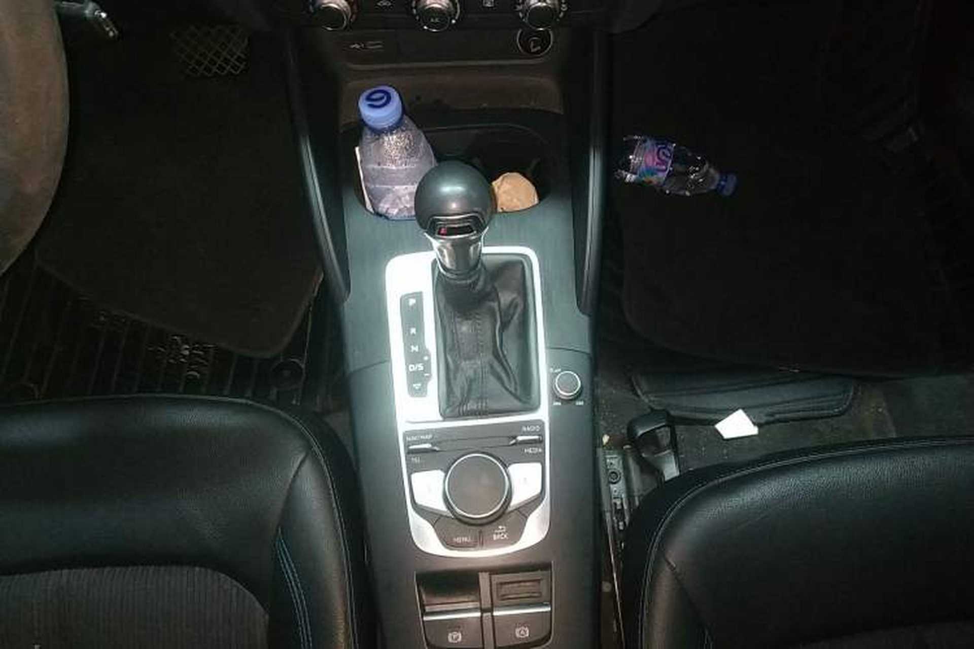 Used Audi A3 2020 Sportback 35 TFSI Fashion Edition China VI Emission Standard Gear Lever