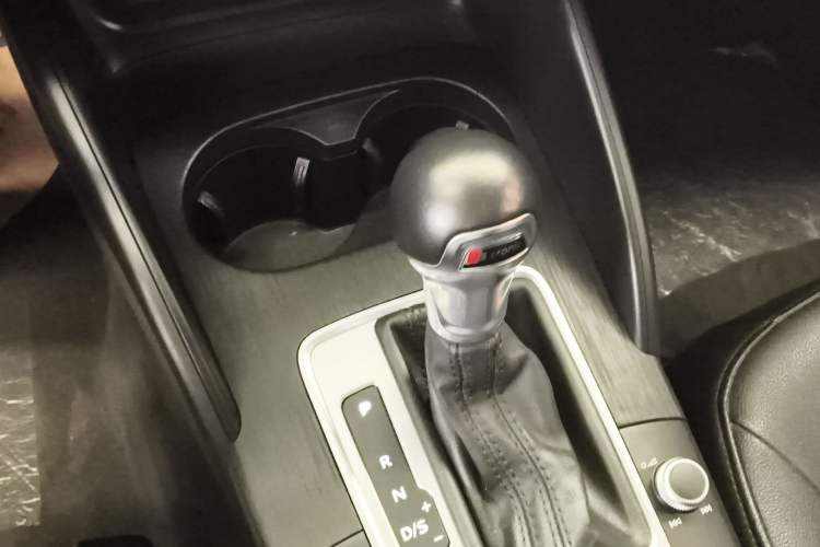Used Audi A3 2020 Limousine 35 TFSI Ambition China VI Gear Lever