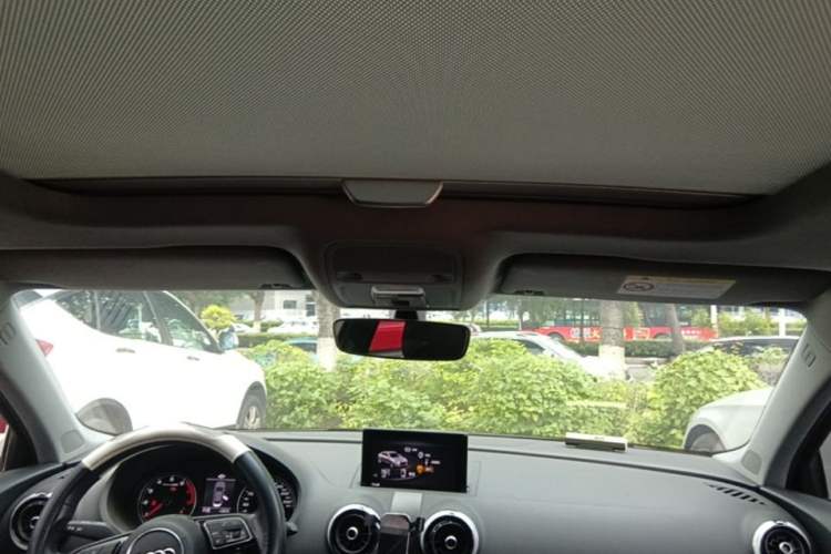 Used Audi A3 2020 Limousine 35 TFSI Fashion Edition China VI Emission Standard Headliner