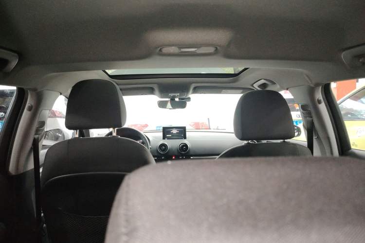 Used Audi A3 2020 Restyled Sportback 35 TFSI Entry-Level China VI Emission Standard Headliner