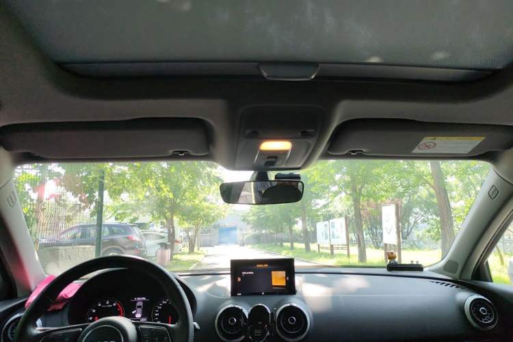 Used Audi A3 2020 Sportback 35 TFSI Fashion Edition China VI Emission Standard Headliner