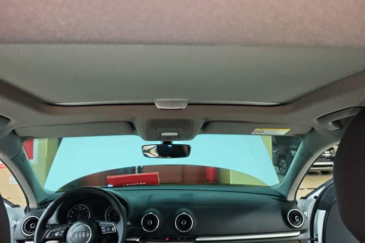 Used Audi A3 2020 Restyled Sportback 35 TFSI Entry-Level China VI Emission Standard Headliner