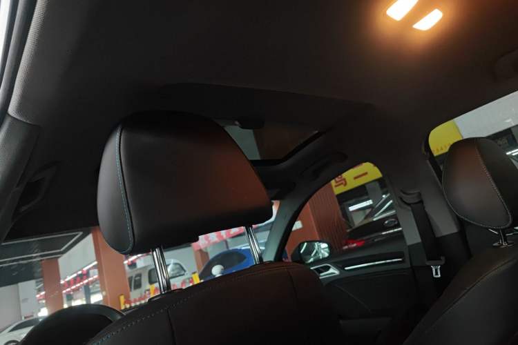 Used Audi A3 2020 Sportback 35 TFSI Fashion Edition China VI Emission Standard Headliner