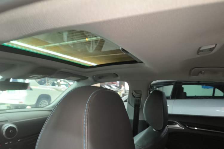 Used Audi A3 2020 Sportback 35 TFSI Fashion Edition China VI Emission Standard Headliner